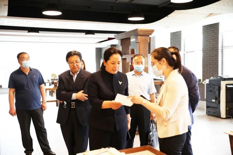 辽源市副市长汤艳一行到吉林省广告产业园 交流考察