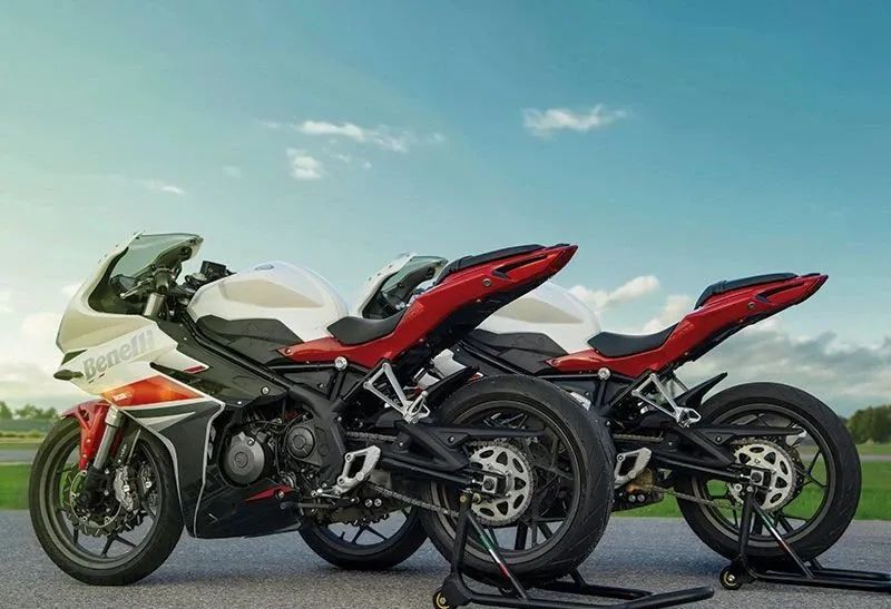 "经典外观"总有点改变吧,贝纳利飓风302r改款车要来了