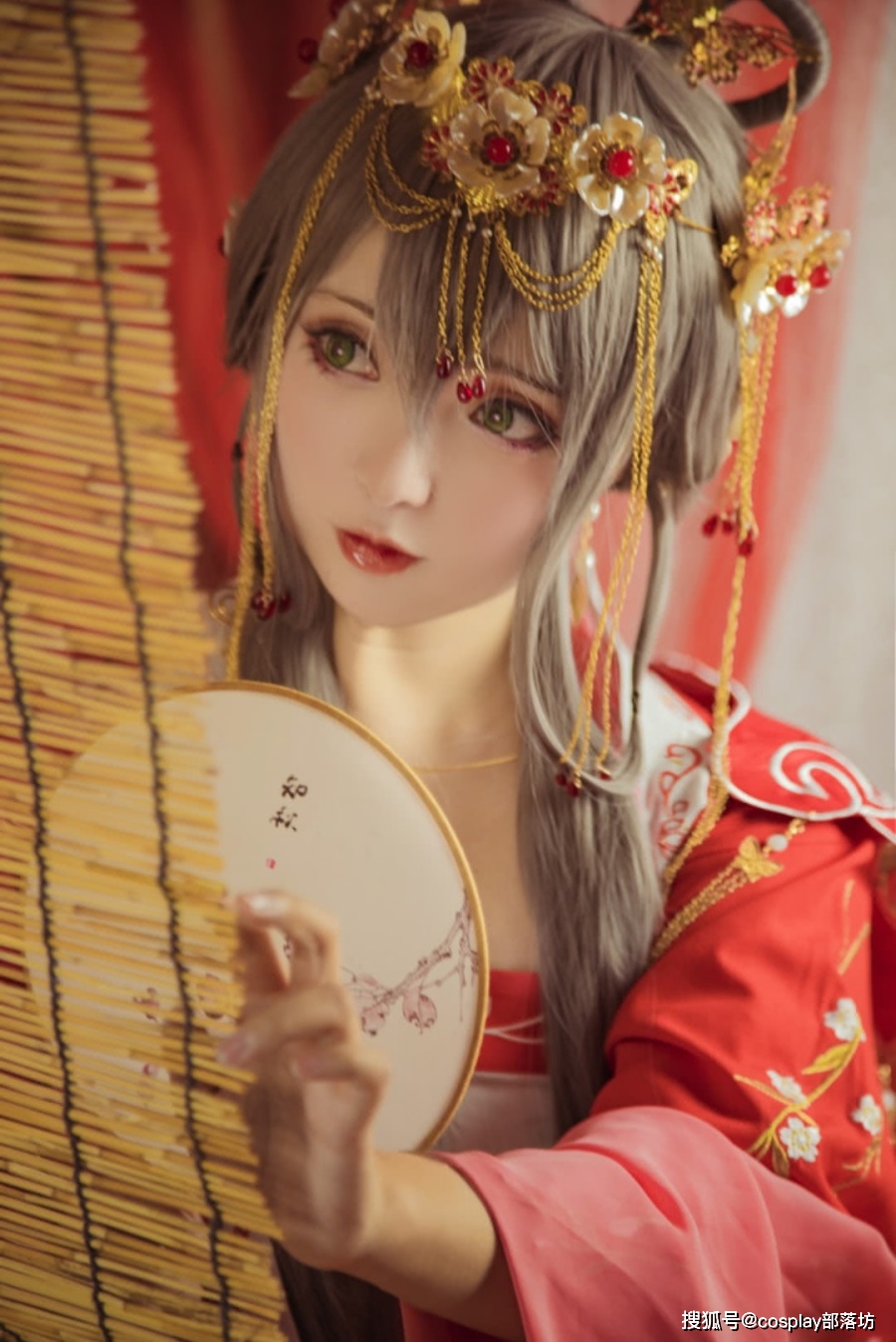 cos:洛天依落花霁婚服,天依殿下要出嫁了.