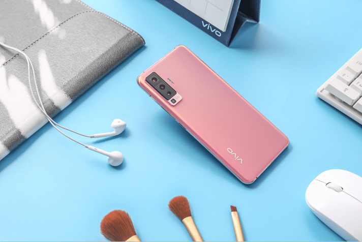 vivox50浅醺图赏雅致外观只是开胃小菜影像系统才是重头戏