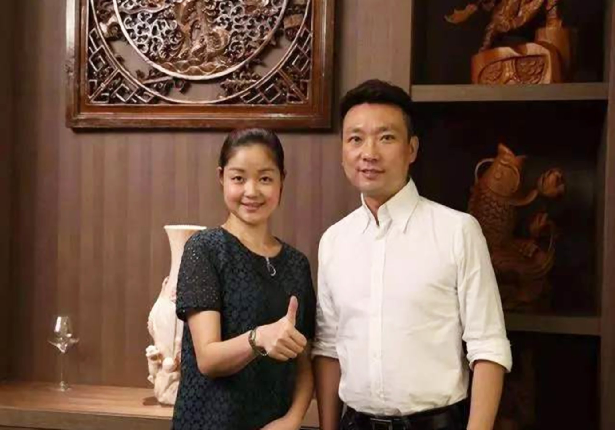 明星夫妻体验12年丁克生活,41岁中年得子,网友:幸亏当初后悔了