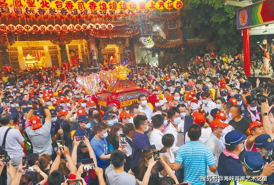 台湾大甲镇澜宫妈祖绕境活动终起驾 五禁令人潮减