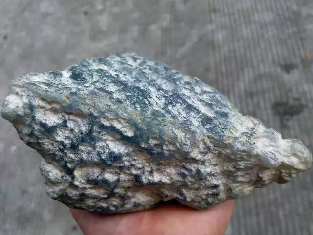 翡翠原石的脱沙之美,如诗如画,美不胜收_冰种