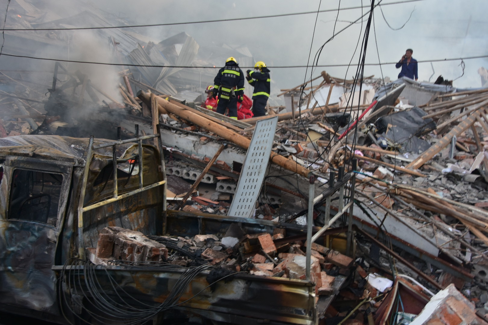 浙江温岭槽罐车爆炸现场最新进展:造成19人遇难,172人住院治疗!