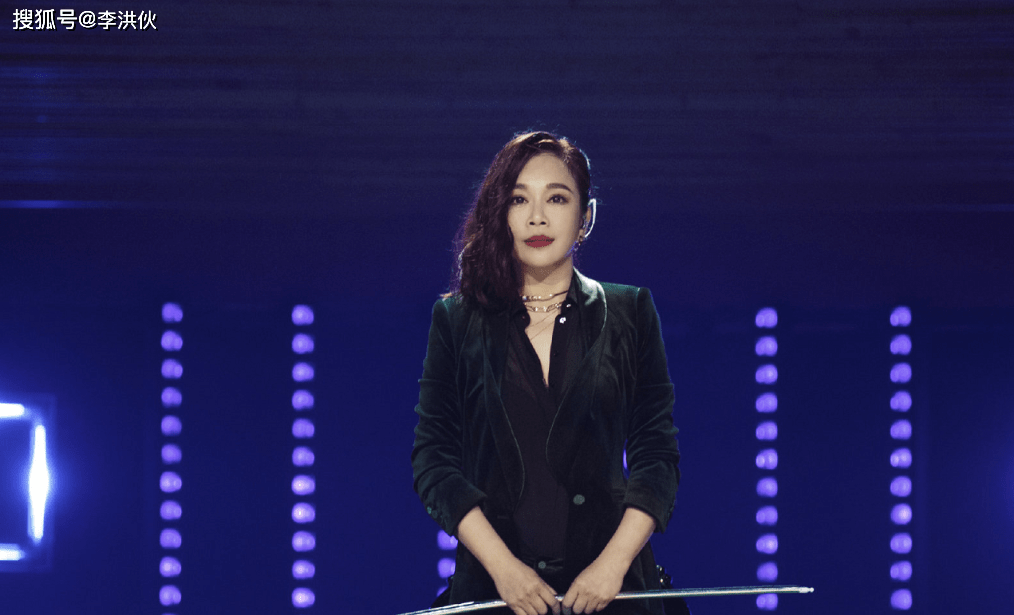 原创自信姐陈松伶,其实患有郁抑症,与母关系闹僵,被小8岁老公治愈