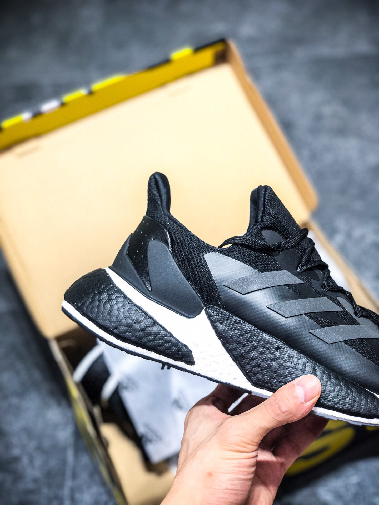 阿迪达斯 adidas boost x9000l4 跑鞋