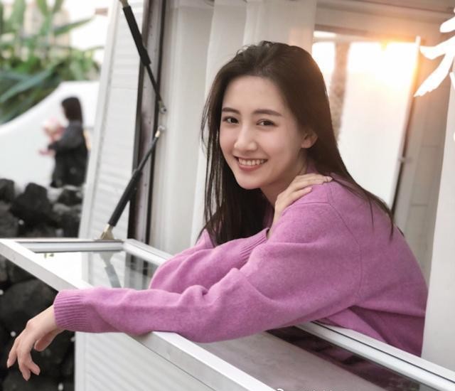 林七撞脸杨蓉郝蕾?4个月播了三部作品,新戏搭档《创造营》学员_魏笑