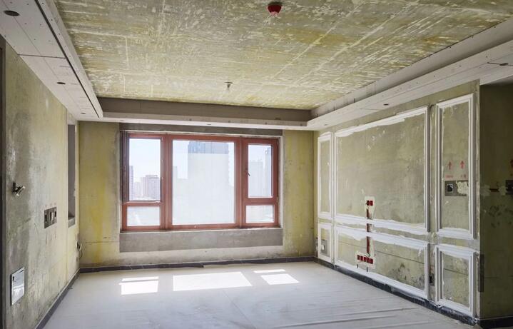 木工吊顶完成.吊顶不仅能起到修补户型缺陷的作用