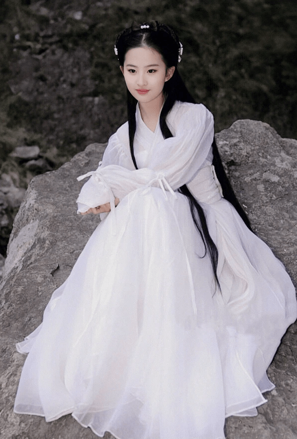 刘亦菲《神雕》删减戏份曝光 小龙女雨中骑马画面唯美