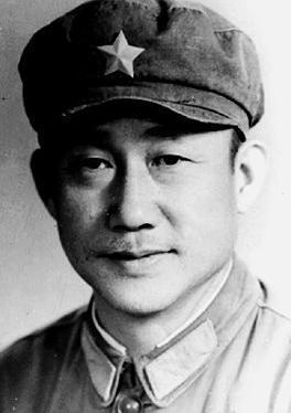 张璋(1905-1936),原名张鼎和,化名张晓天.安徽肥西人.