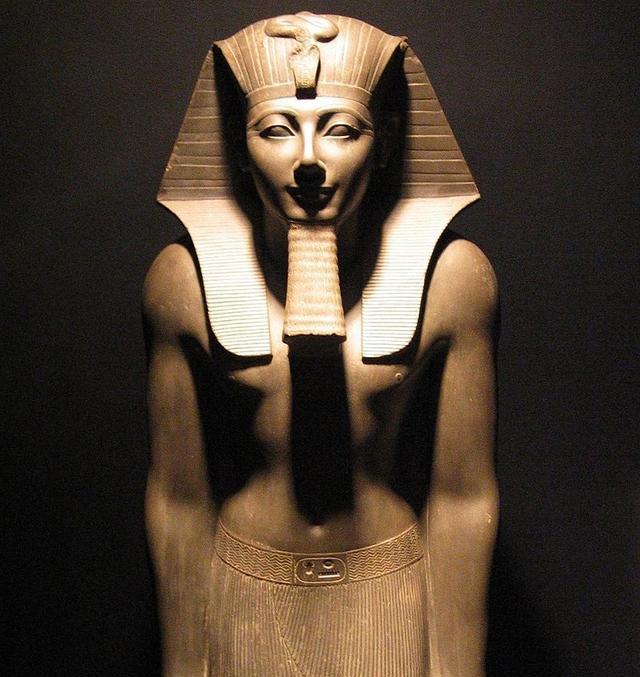 3)统帅:埃及法老图特摩斯三世 vs 卡迭石国王2)地点:美吉多(今泰勒美