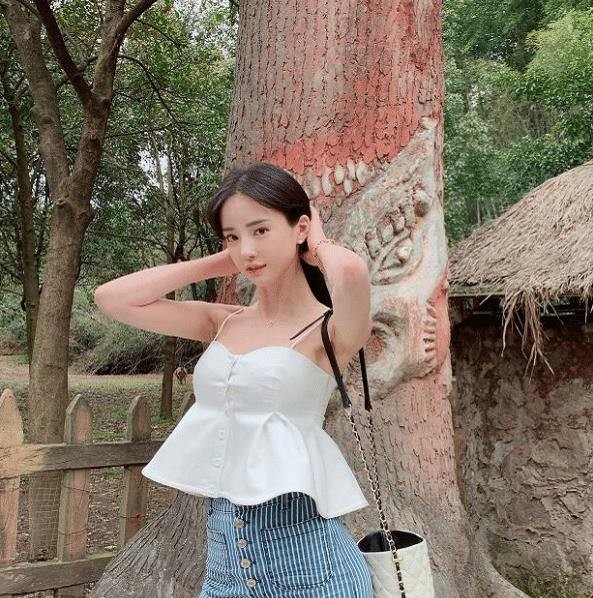 韩国"塑料美人"潘南奎,非有钱人不深交,满脸都是金钱的味道!