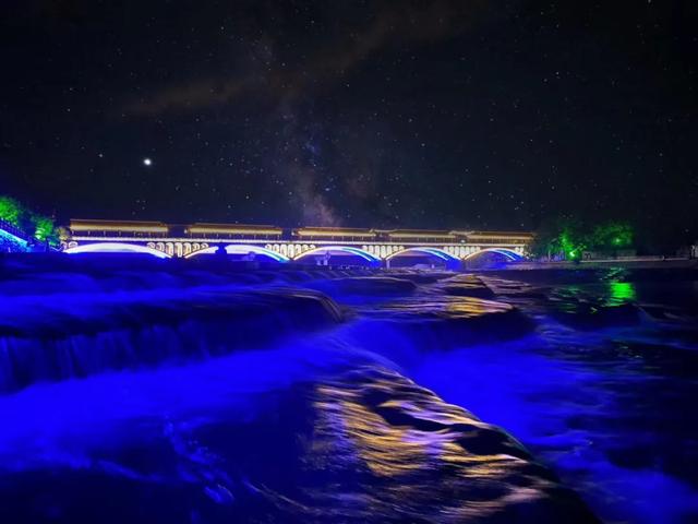 夜景,网红点,美食.去年火得不要不要的网红龙鳞坝,今年你去不去打卡?