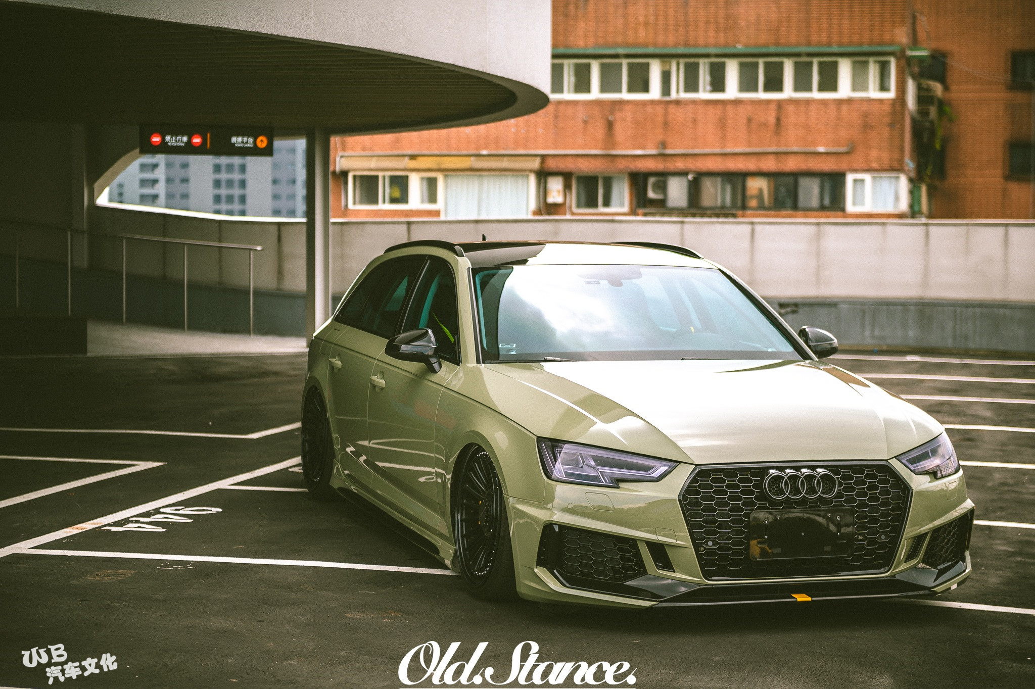 改装车鉴赏卡其绿奥迪a4avantb9