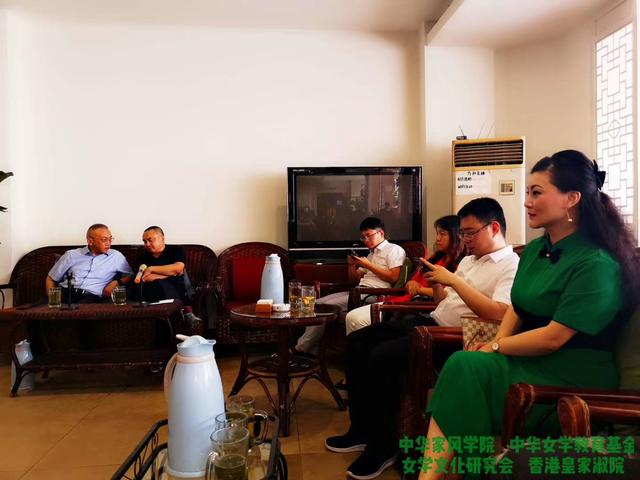 会上,二支部主委杜黎,一支部副主委朱珠,卢蓓蓓,三支部副主委龚怡介绍