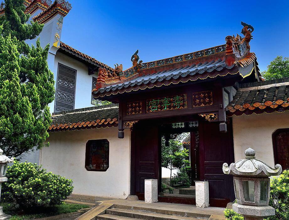 江南最大的古建筑群,有着"江南第一庙"之称,是三教共存圣地_南岳