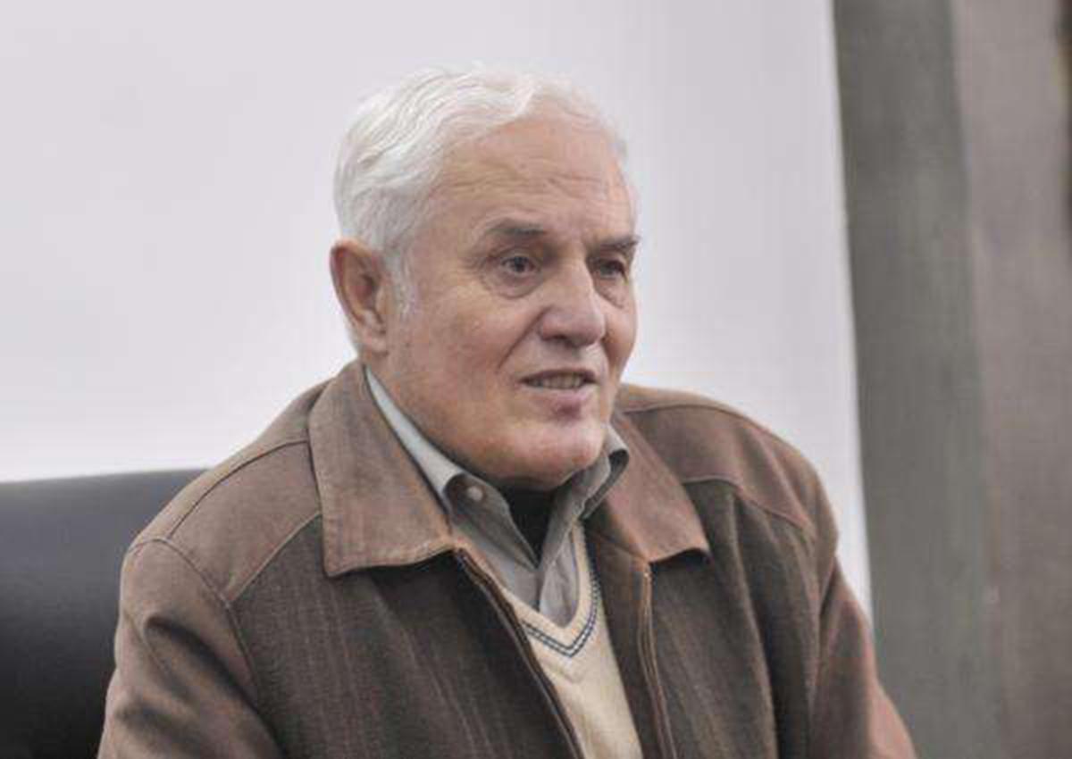 外国弃婴23岁成科学家,退休后义务讲课533场,最怕被称为外国人_李忆祖