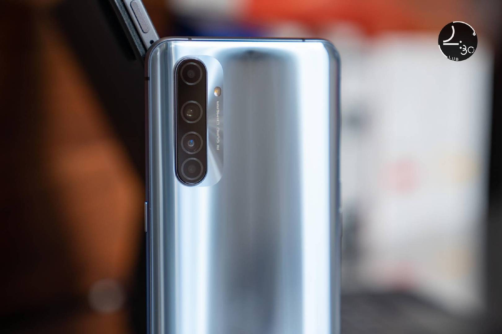 真我 x50 pro 玩家版配备了一枚 4800 万像素的主摄(imx586)镜头,800