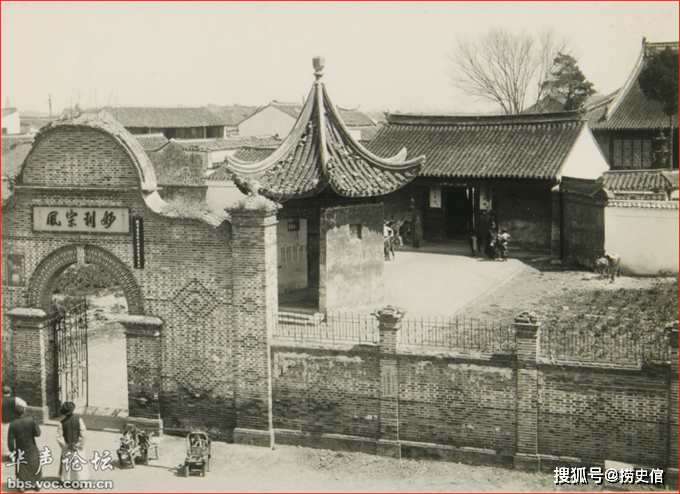 老照片1930年的苏州古韵十足玄妙观前街很热闹