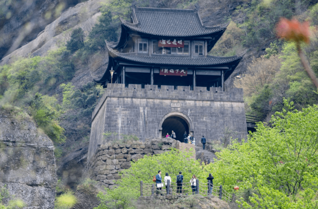 在剑门关,每一段路都是一种人生领悟