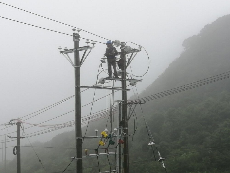 乌蒙之巅云南宣威东山顶通电了