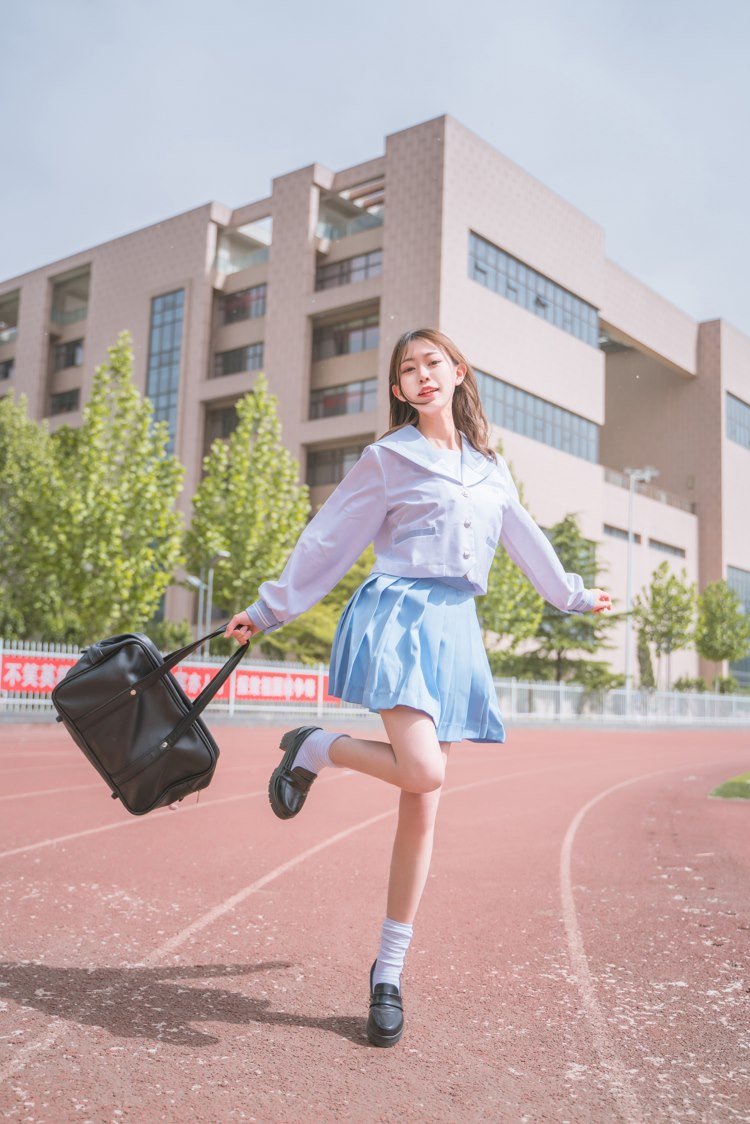 中国最美的女生校服图片