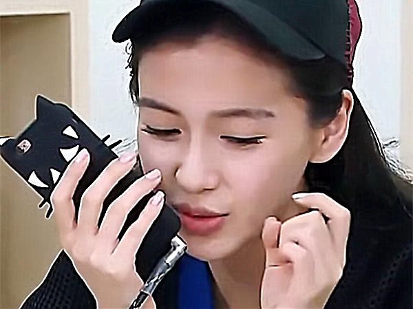 杨颖的手机壳,郭麒麟的手机壳,杨幂的手机壳,看到林更新:想吃