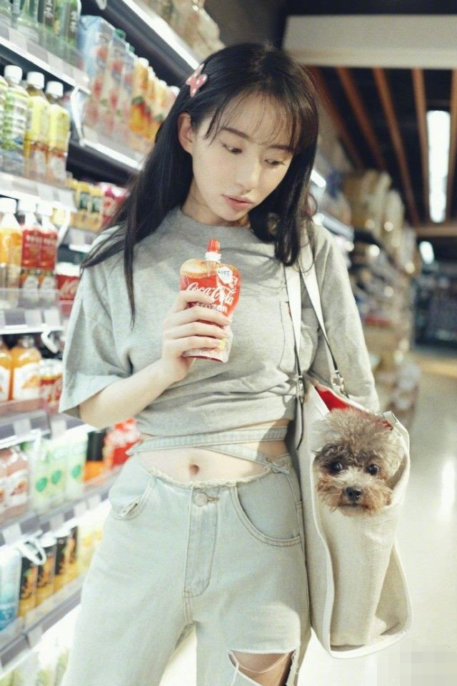 如今31岁甜得像"水蜜桃",美到窒息_刘萌萌