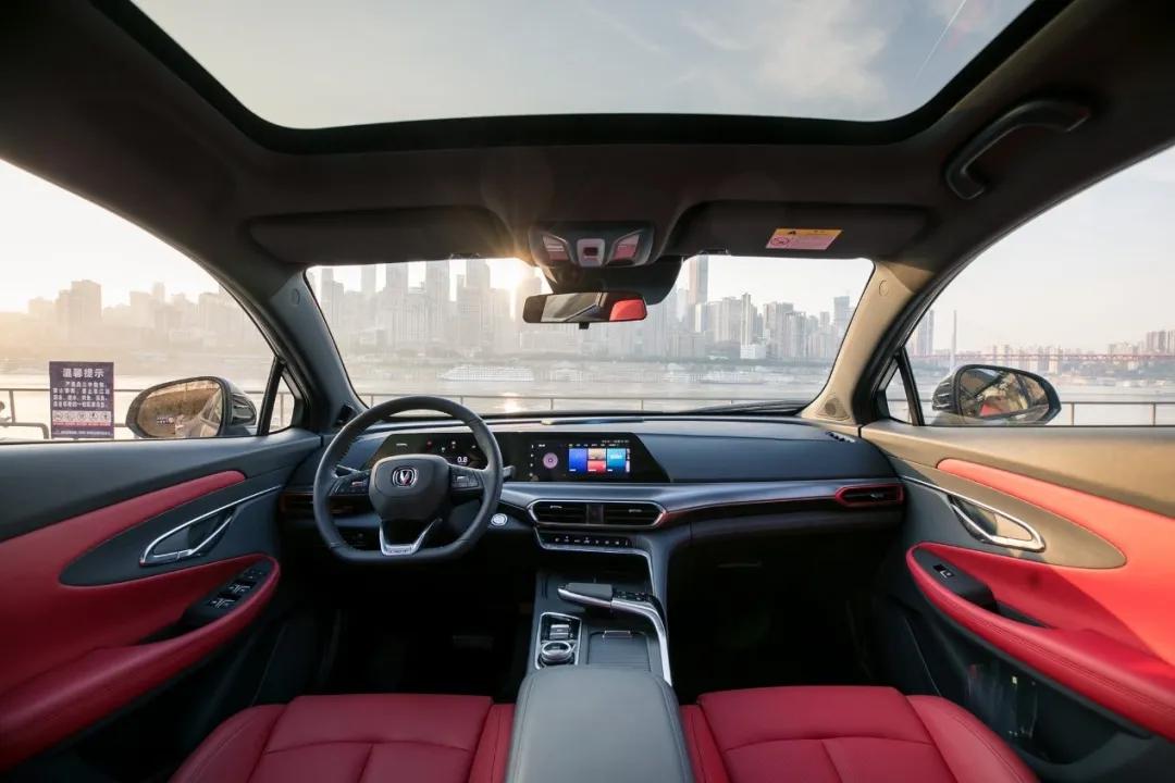 长安uni-t售11.39-13.39万 三招儿鲜能否吃遍90后