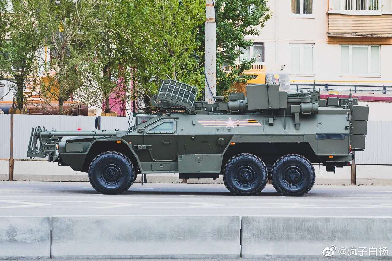 俄罗斯新型战车集体亮相,你能认识几种?