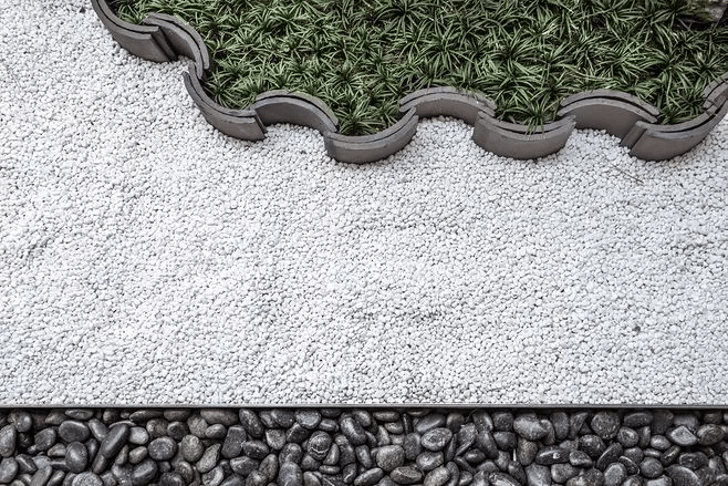 筑邦学堂青瓦在庭院里它是那么美