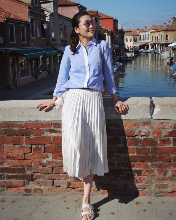 原创40岁周丽淇还一点不老,再看看同龄的胡杏儿,发福不说脸也垮了