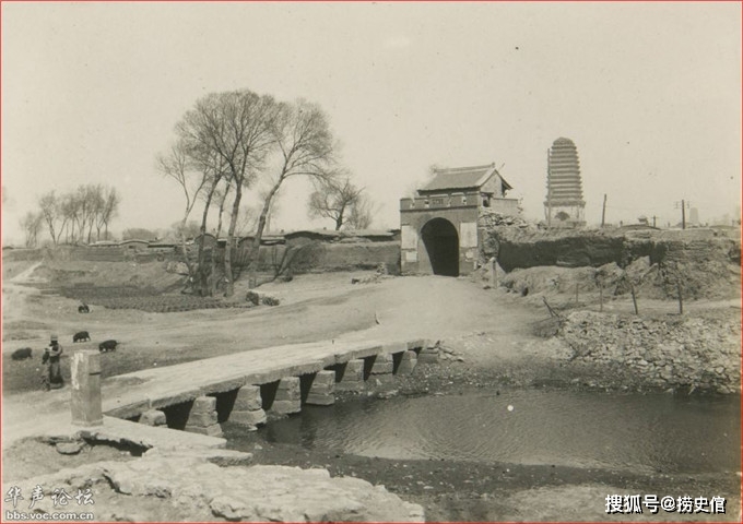 1930年的辽宁朝阳,三座古塔北塔建于北魏