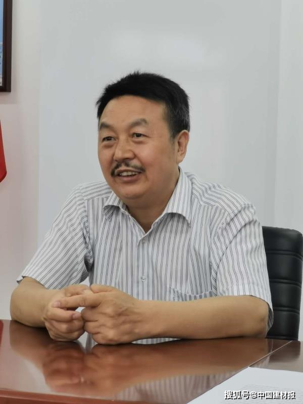 董事长方刚,是在有着"凤城"之称的河北省石家庄高邑县,这里有着年生产