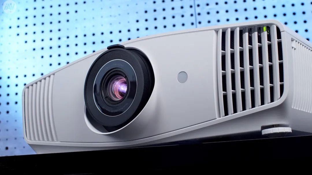 试玩主攻高端影音用户benq明基4kb257家用投影机