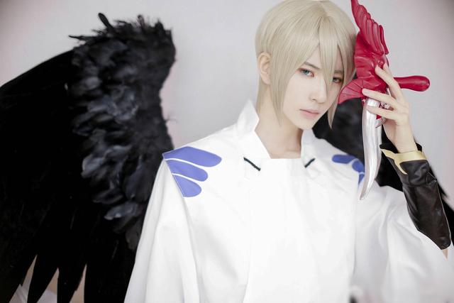 熊祁即将迎来入圈十周年,男装大佬风格百变,哪套正片是十年最帅_cos