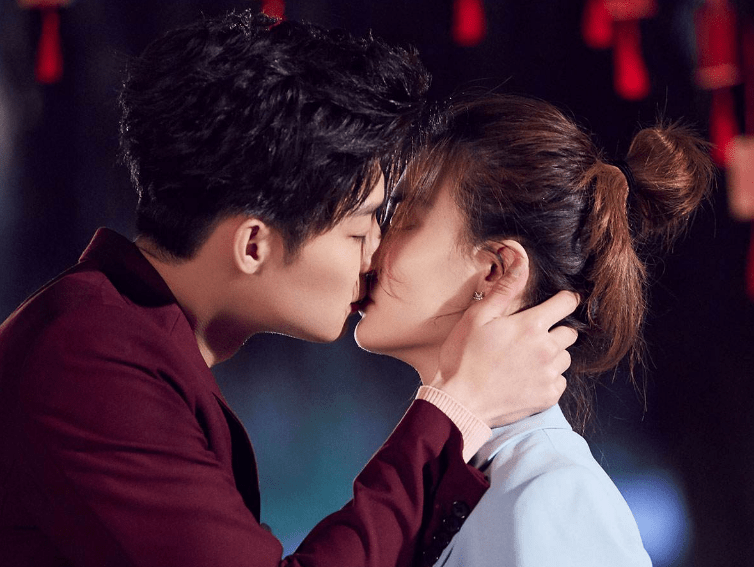 徐璐这是找了个什么渣男?胡冰卿爆料张铭恩聊天记录,教唆撕徐璐