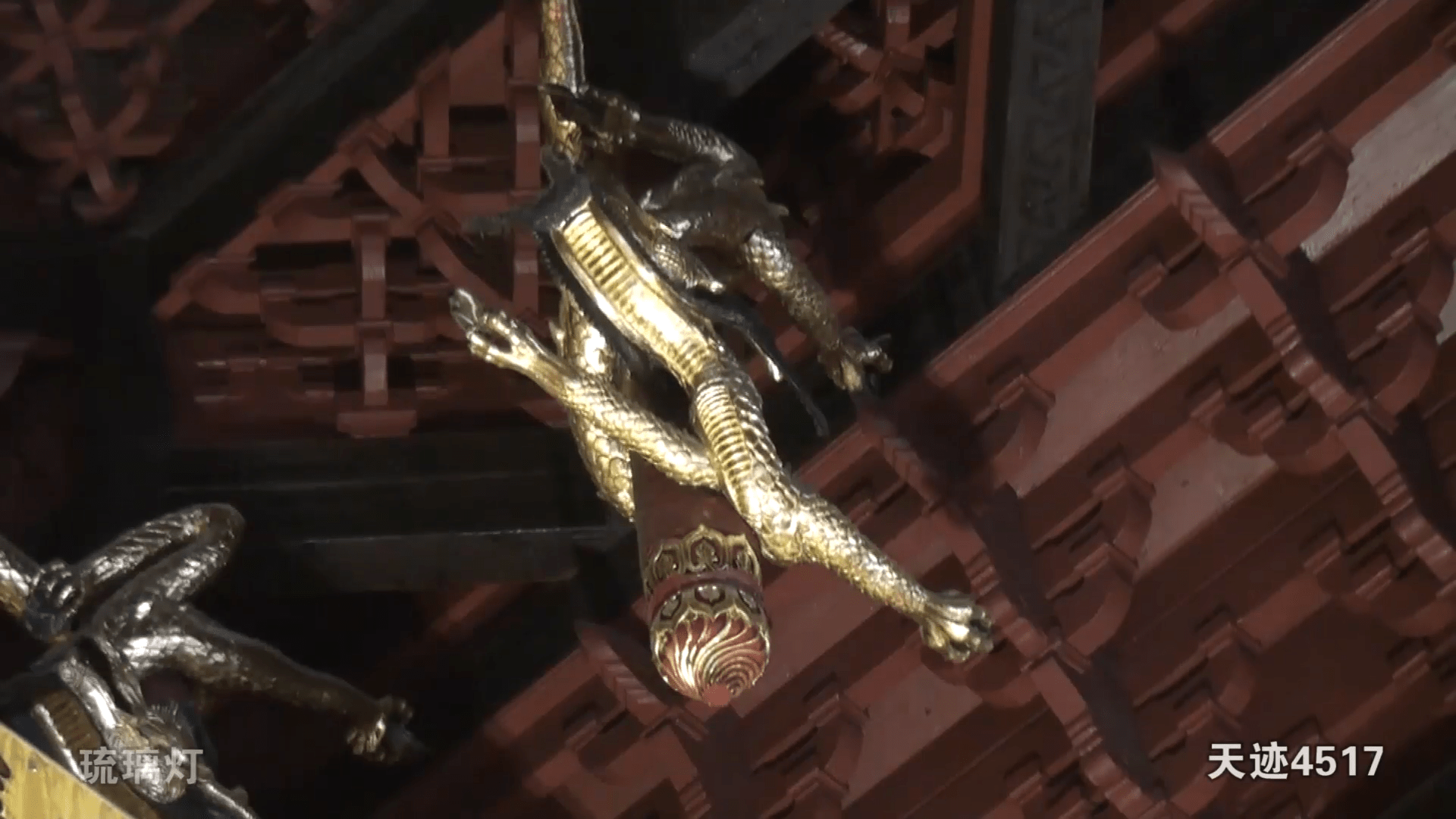 普陀山:法雨寺 普陀三大寺之一 九龙藻井为普陀山三宝之一