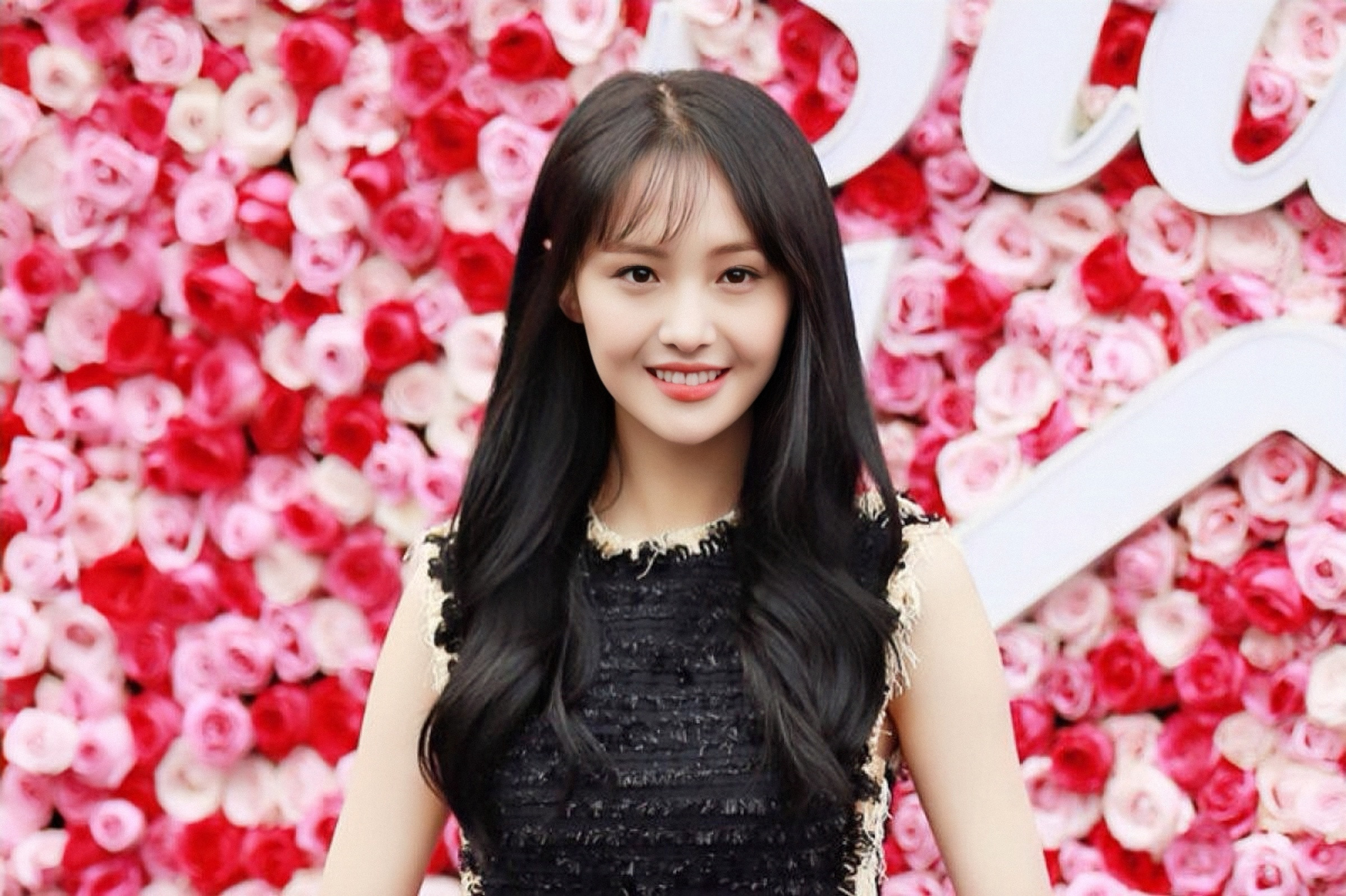 刘亦菲杨幂的时代将成为过去,她才是未来荧幕女王,演一部火一部_郑爽