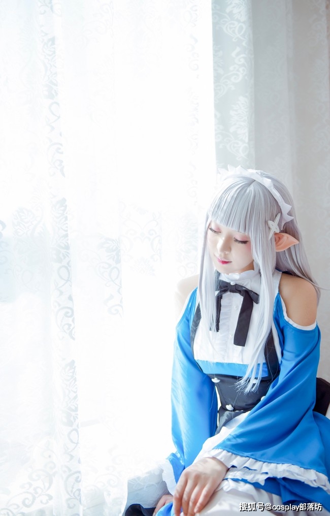 cos兽耳艾米莉亚蓝眸很漂亮