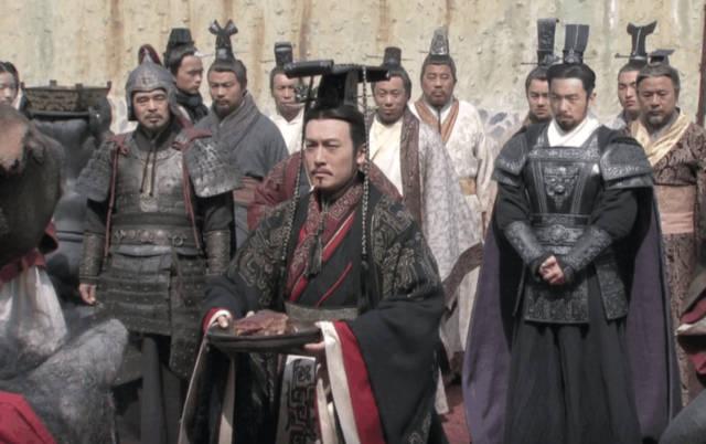 如果说李斯在秦国灭六国过程中所做贡献不足以媲美商鞅,张仪,范雎等人