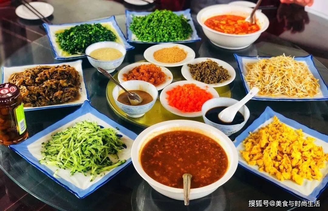 山东人的早餐,充满仪式感,虽然不是炫富,但是让人满足