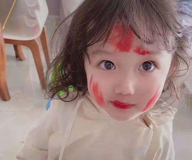 最美新生儿走红五官精致皮肤白网友笑称我愿意等她长大