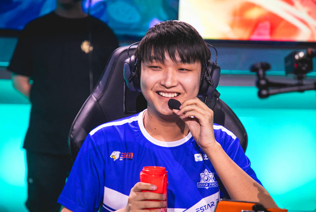 诺言老夫子被指下饭,猫神挺身而出维护队友:你最强_estarpro