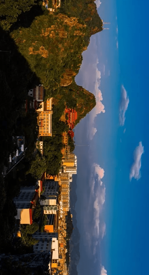 六峰山全景图片