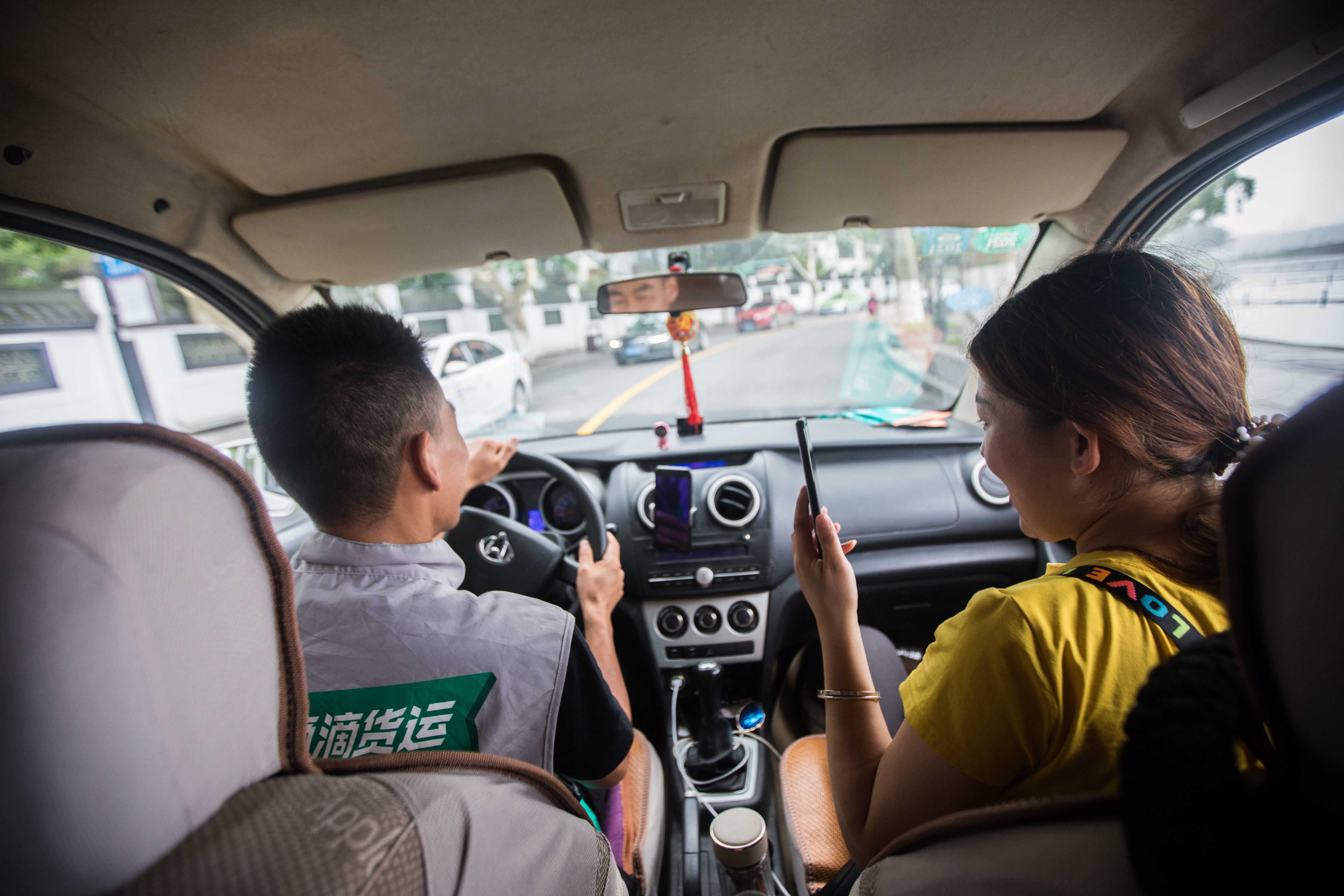 原创90后货运司机,每月收入可买房屋面积2个平方,4年全款一套房