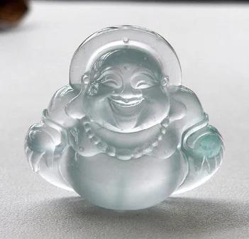 玻璃种翡翠玉最大的特点是透明度最高,几乎到了全透明! 玻璃种翡翠玉最大的特点是透明度最高,几乎到了全透明!