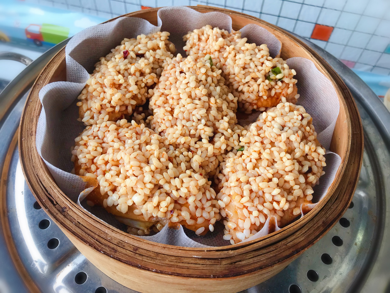 做糯米鸡翅时多加了一点它,香辣入味,越吃越过瘾,根本停不下来