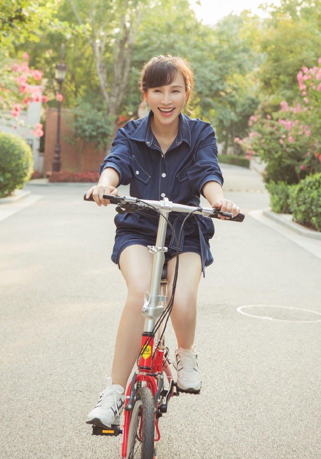 原创何雨虹上线小娘惹演技稳定气质佳岳丽娜之后获郭靖宇力捧