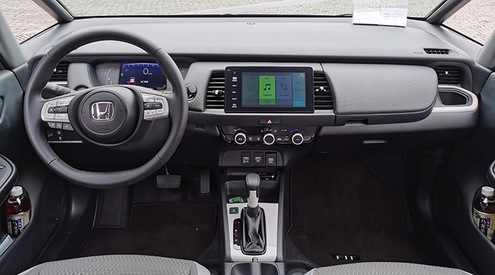 原创骨子里依然是"超跑"!双外观版本加持,试驾全新一代本田飞度